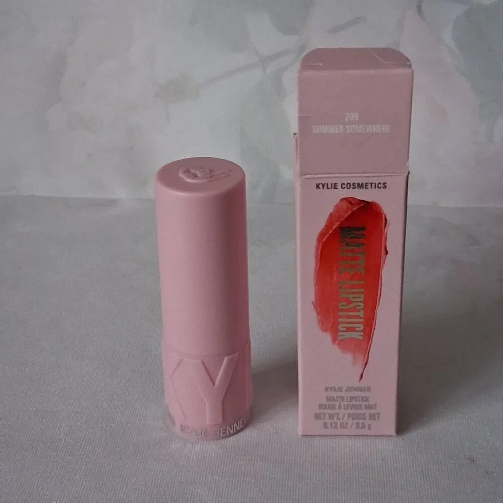 Kylie Cosmetics Matte Lipstick color 209 Summer Somewhere NIB